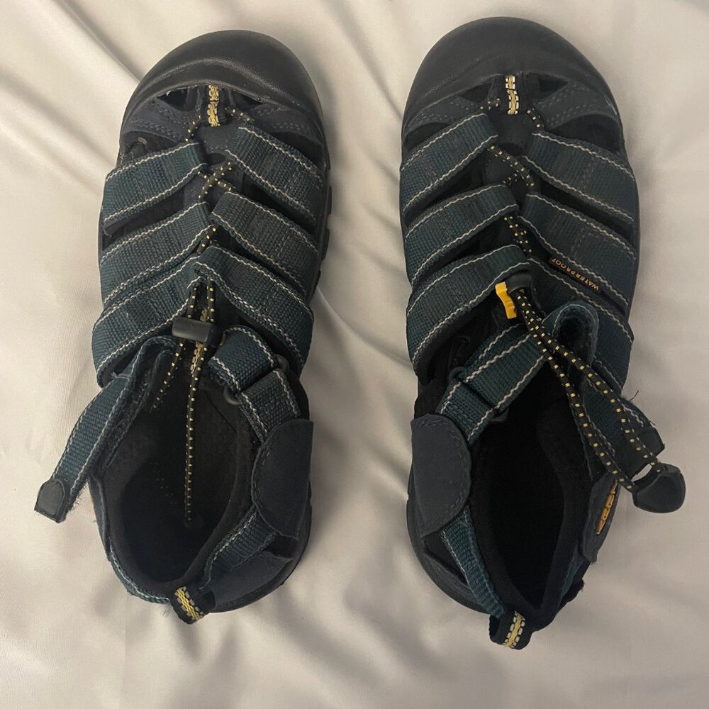 Keen Newport H2 Unisex Kids Blue Outdoor Water Hiking Closed Sandals Size US 4